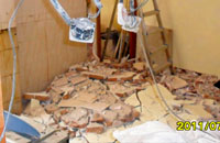 [rg] reformasGUADALAJARA - Trabajo de demolición y desescombro en un piso en Madrid